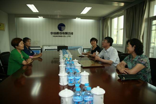 市总工会为打扮车间缝制工段代授天下奖牌