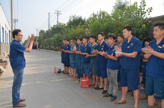 优异员工受奖励