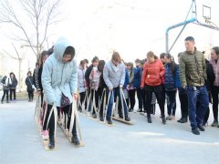 ��˾����ӭ����Ů����������˶���