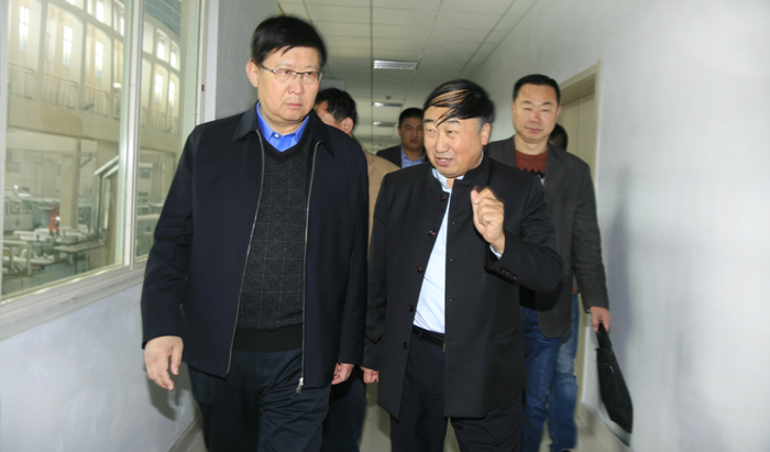 �����з�֯��ҵЭ������׸�����Ա�˶��ա�