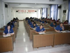 ���鳤��ѵ����һ����ˮƽ