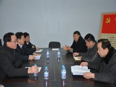 ����»����˾�߷�����ְԱ����