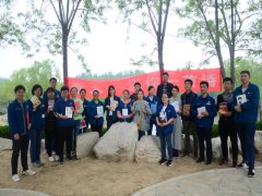 ʫ���ж�  �����ഺ