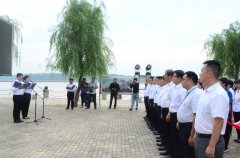 �ʻ���й�������ʫ��