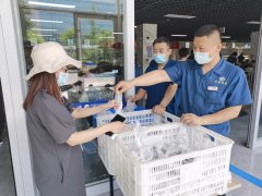 食堂心系员工 “粽”情爱意绵绵