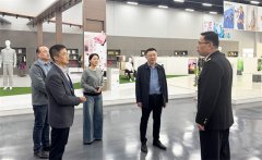 ���ݺ��ص�ί��ǡ��س����һ������˾����